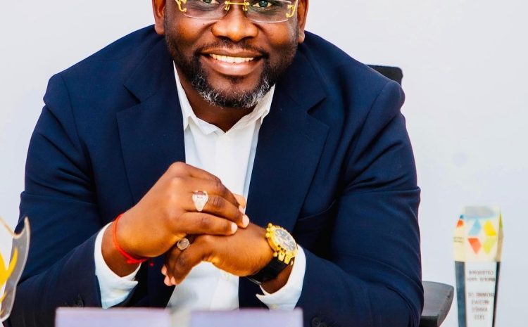  Grand Prix des Médias Awards Guinée 3 : Kalil Oularé « homme de médias de l’année 2022 »
